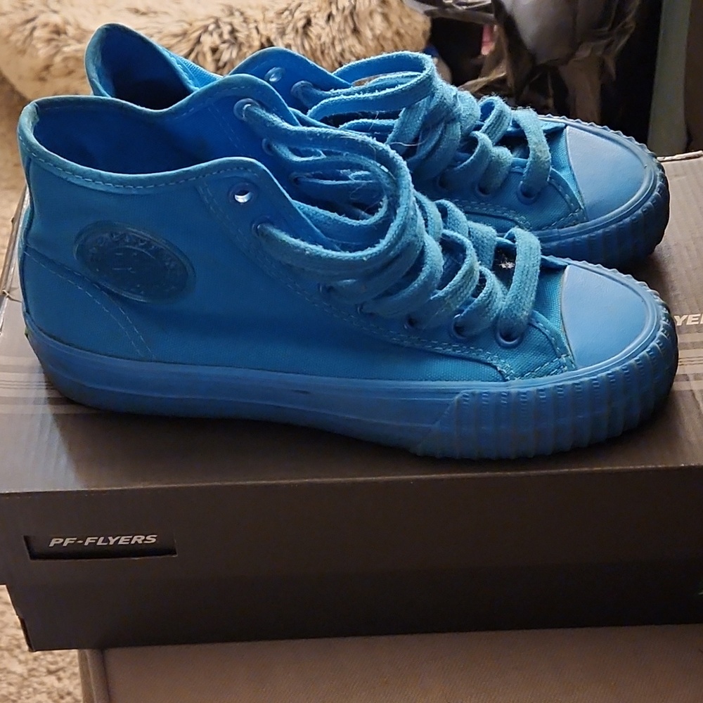 Pf flyers